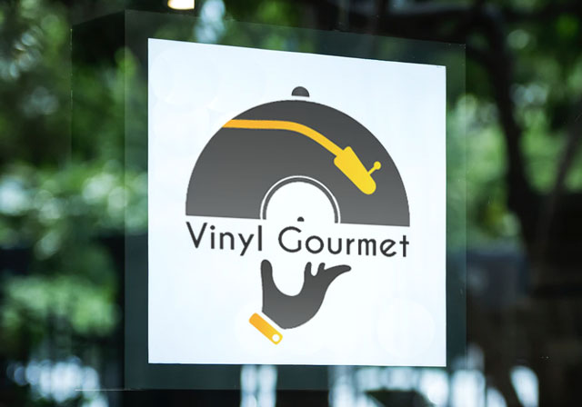 logo vinyl